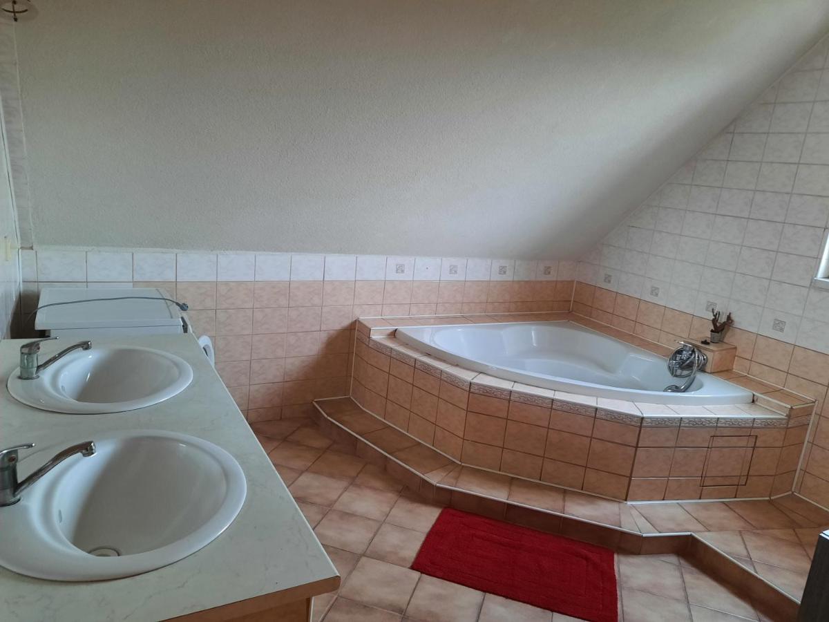 Apartman Chiarita Nemsova Екстер'єр фото