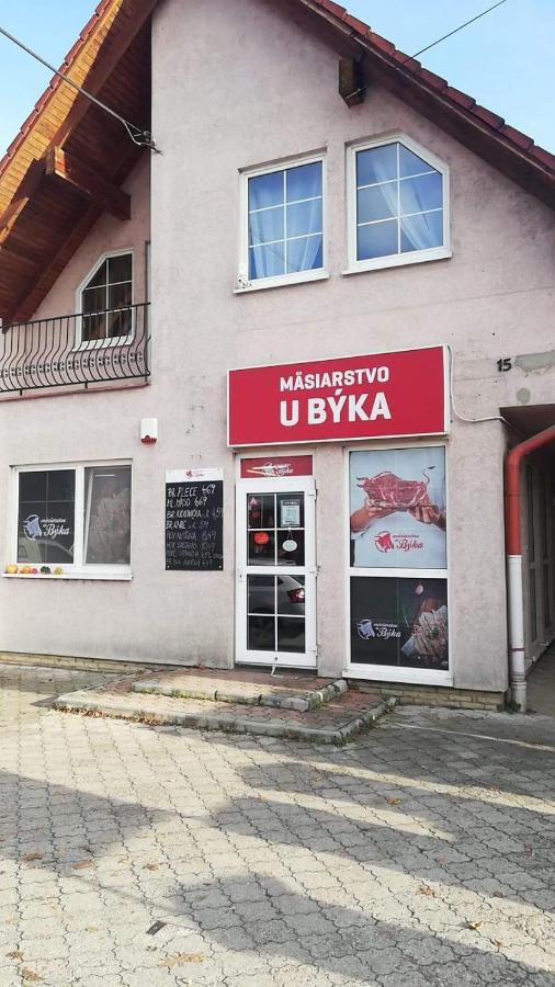 Apartman Chiarita Nemsova Екстер'єр фото